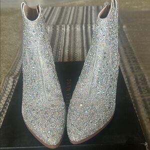 Azalea  Wang Silver Rhinestone Women's Boots brand new few flaws size 7.5